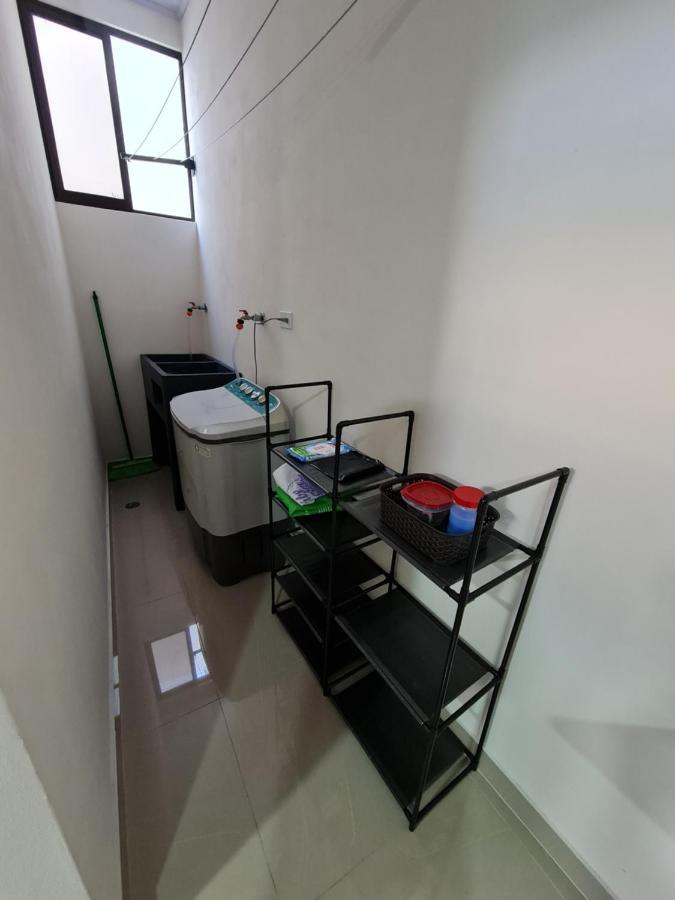 Apartamentos Ave Del Paraiso Alajuela Eksteriør bilde