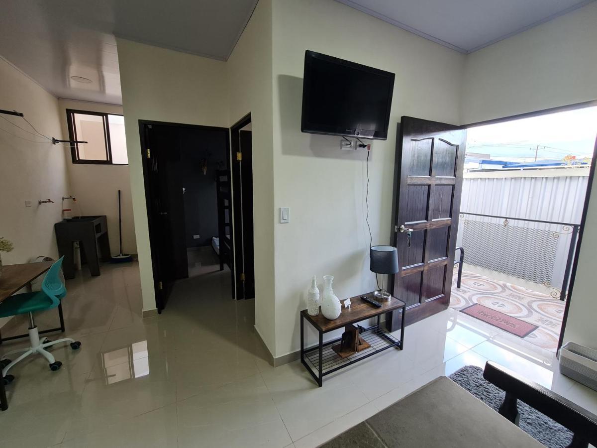 Apartamentos Ave Del Paraiso Alajuela Eksteriør bilde