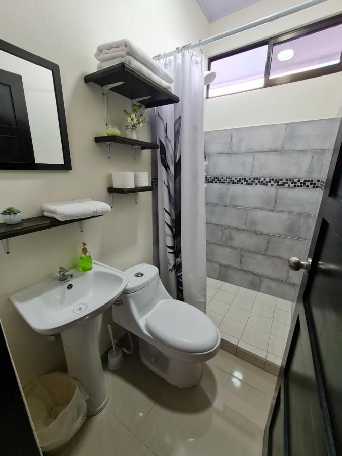Apartamentos Ave Del Paraiso Alajuela Eksteriør bilde