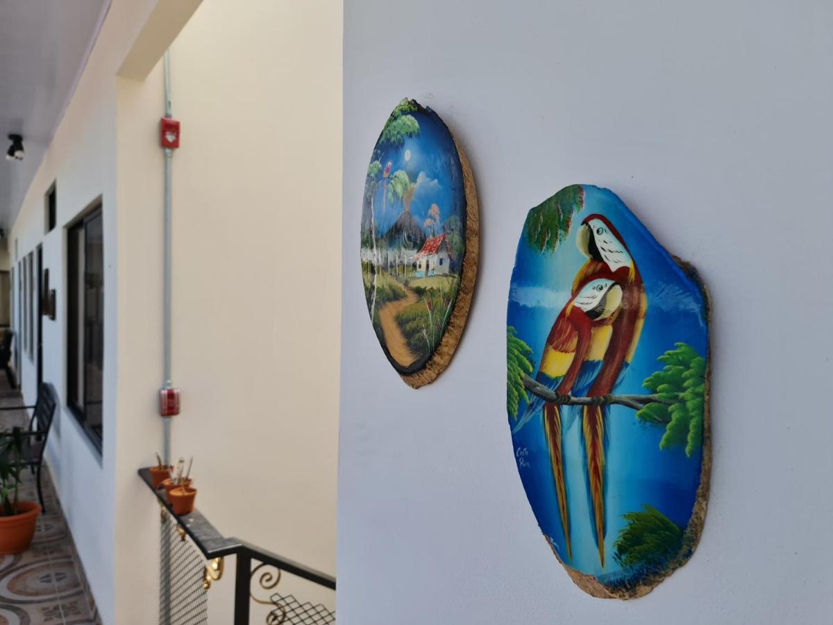 Apartamentos Ave Del Paraiso Alajuela Eksteriør bilde